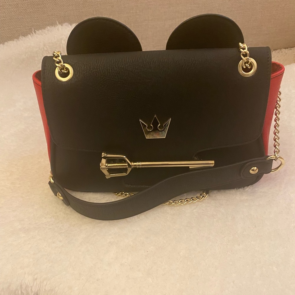Kingdom hearts loungefly crossbody bag